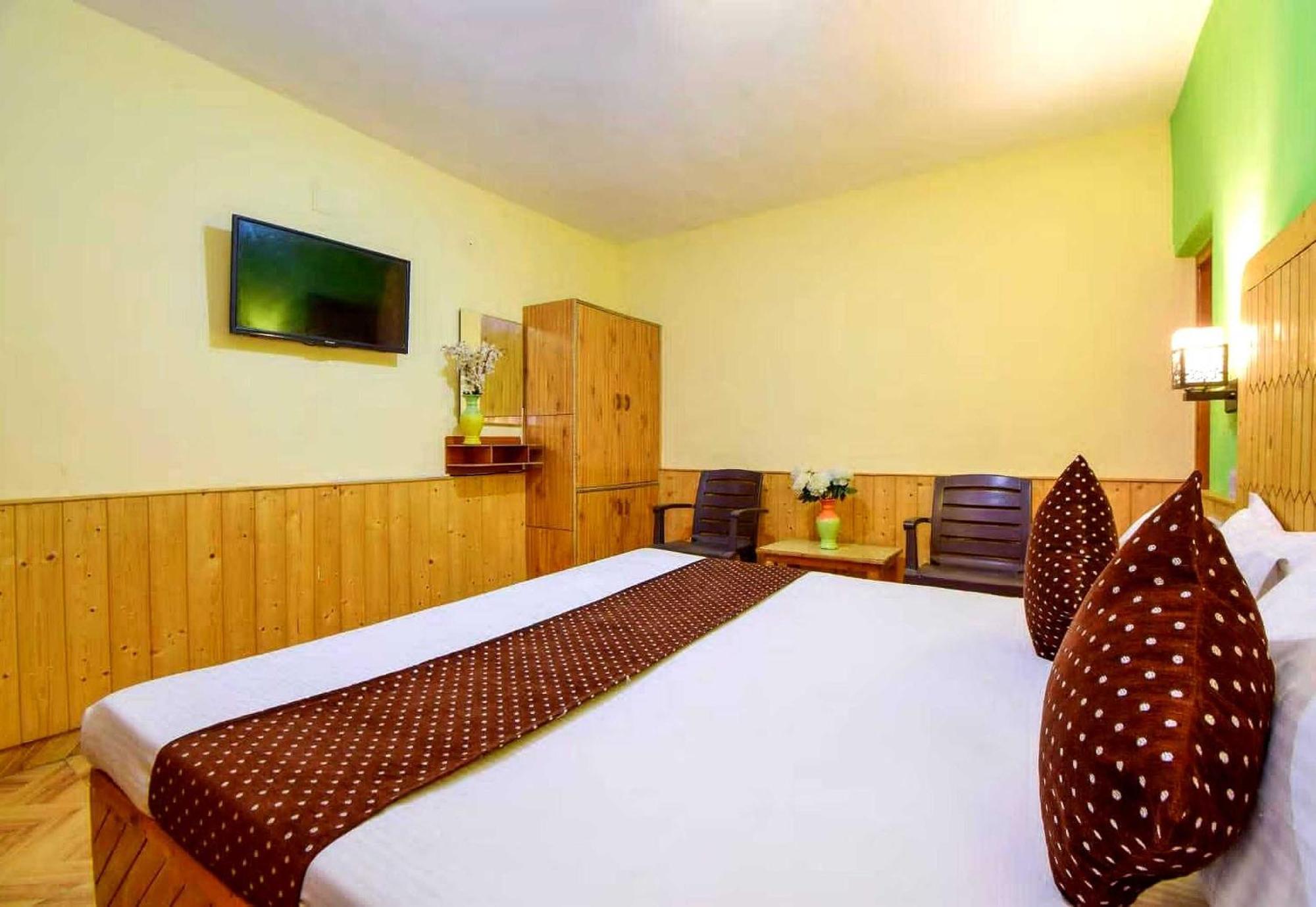 Oyo Flagship 82405 Cochin Villa Manali  Luaran gambar