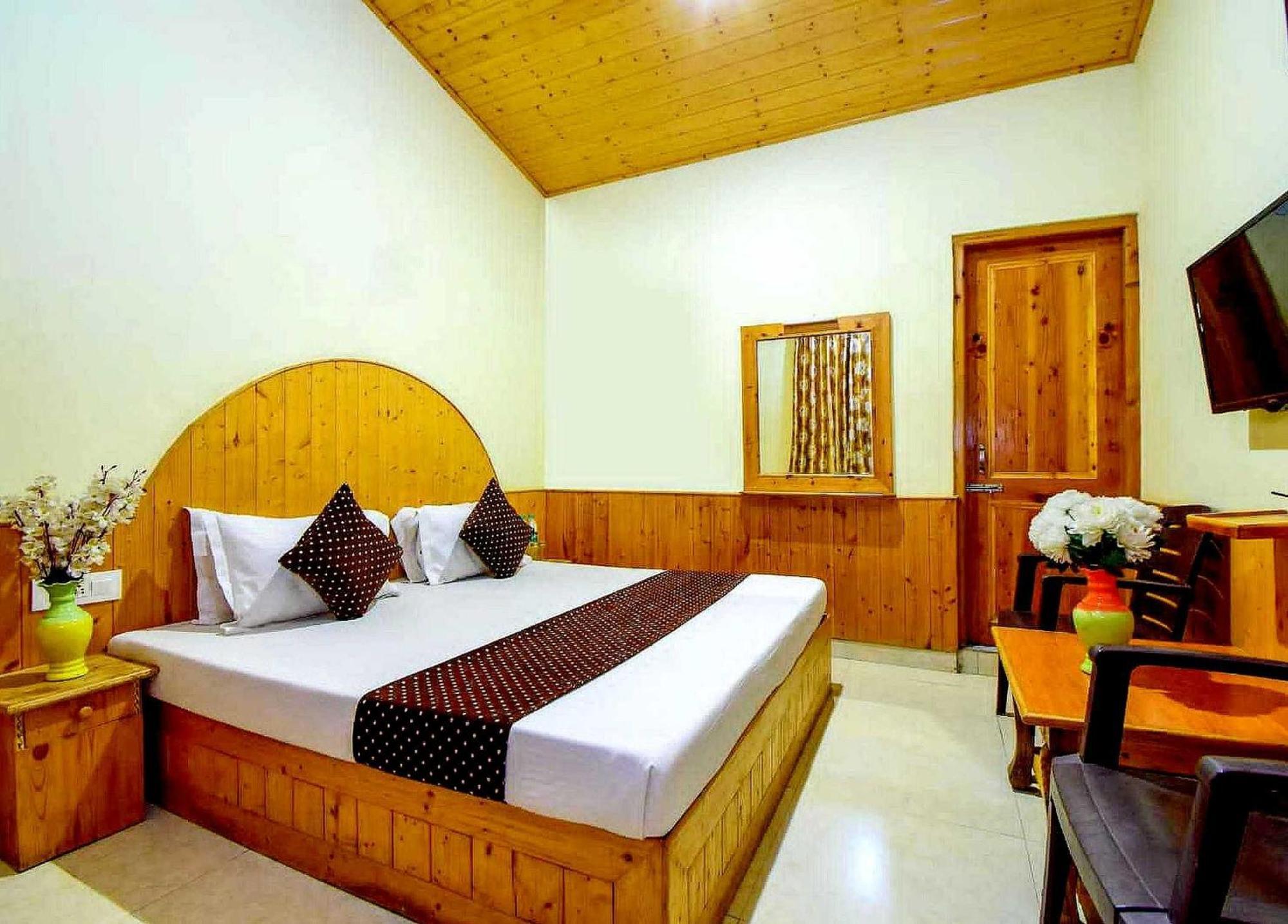 Oyo Flagship 82405 Cochin Villa Manali  Luaran gambar
