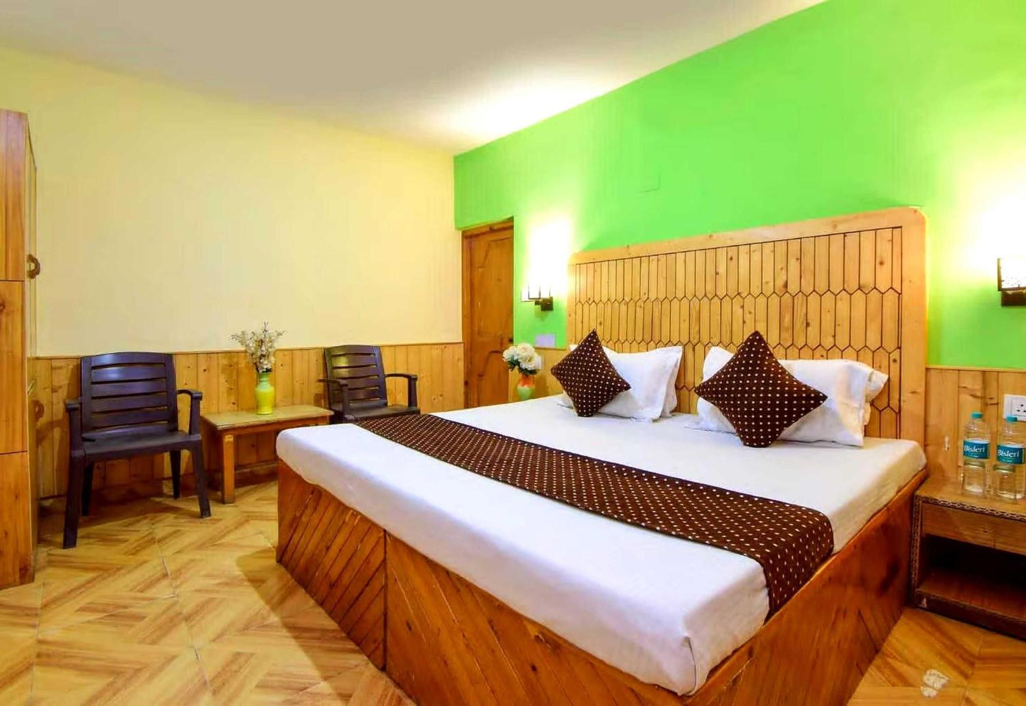 Oyo Flagship 82405 Cochin Villa Manali  Luaran gambar